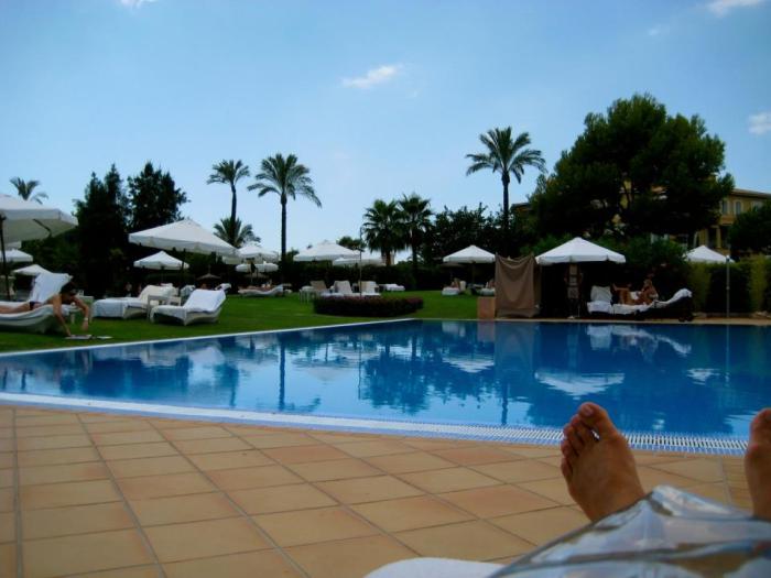 309584_2124105030398_432513019_n