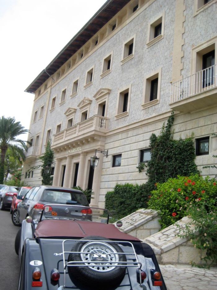 310159_2124099630263_287815274_n