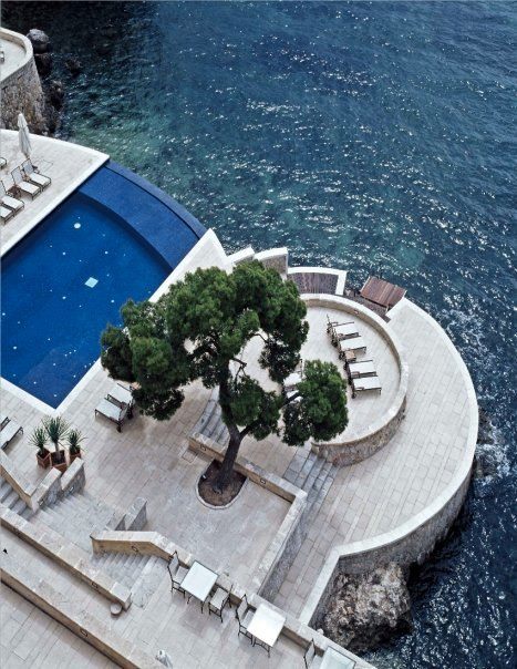 316362_2124068229478_1606592521_n