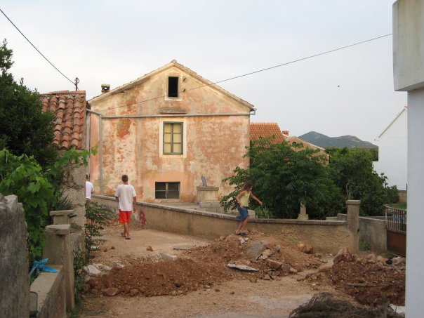 74_1005444744590_9844_n